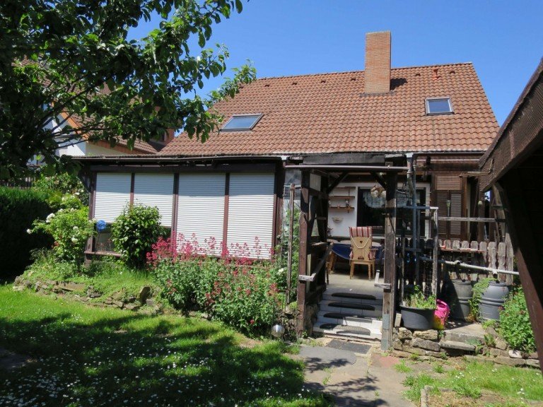 Haus Gartenansicht Straubenhardt Einfamilienhaus *** Schwann - sch�nes Einfamilienhaus mit Einliegerwohnung ***