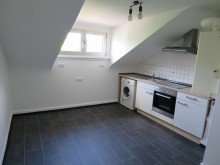 IMG_9032[1] *** 2-Zimmer-Dachwohnung mit EBK - gegen�ber Helios Klinikum ***